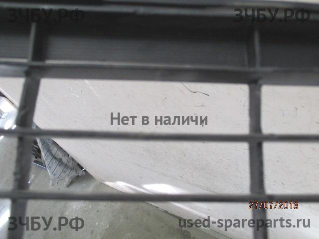 Mitsubishi Pajero/Montero 4 Решетка в бампер