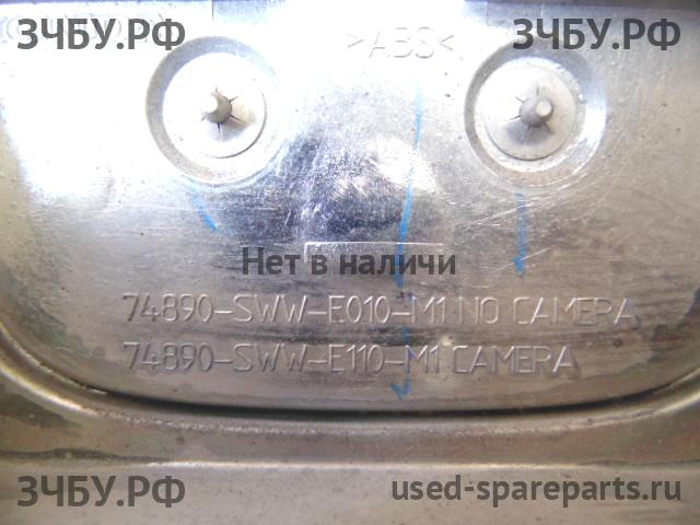 Honda CR-V 3 Накладка на дверь багажника