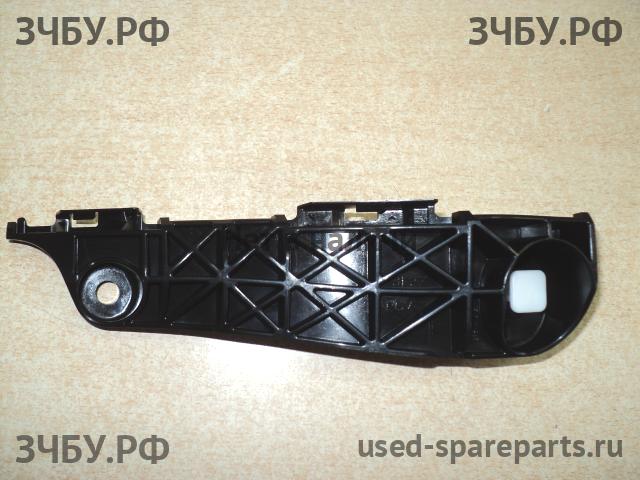 Toyota RAV 4 (3) Кронштейн бампера передний