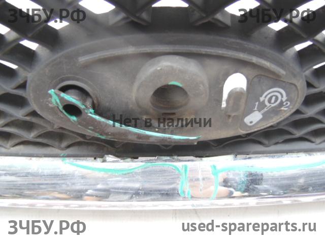 Ford Focus 2 Решетка радиатора
