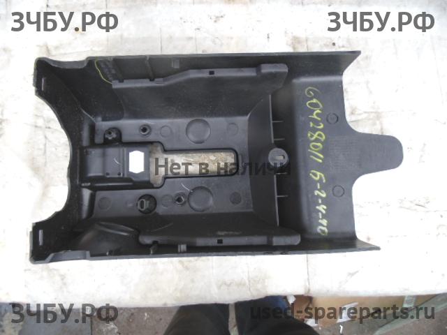 Ford Fiesta 5 Кожух рулевой колонки