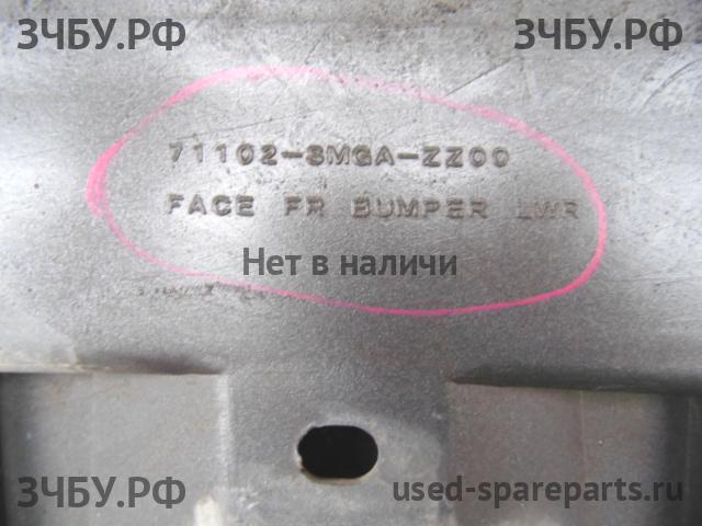 Honda Civic 8 (5D) Решетка в бампер