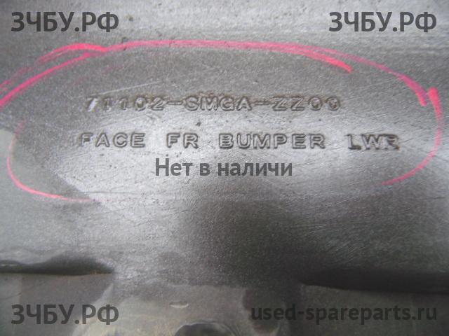 Honda Civic 8 (5D) Решетка в бампер
