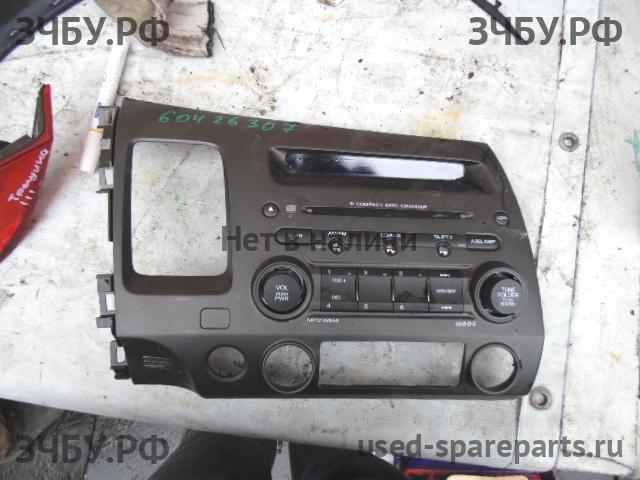 Honda Civic 8 (4D) Магнитола