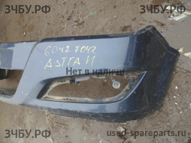 Opel Astra H Бампер передний