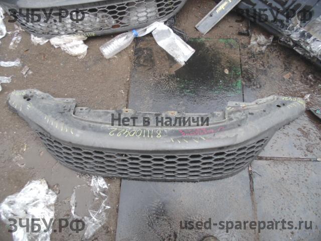 Honda Civic 8 (5D) Решетка в бампер