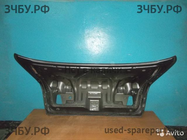 Nissan Maxima 2 (A32) Крышка багажника
