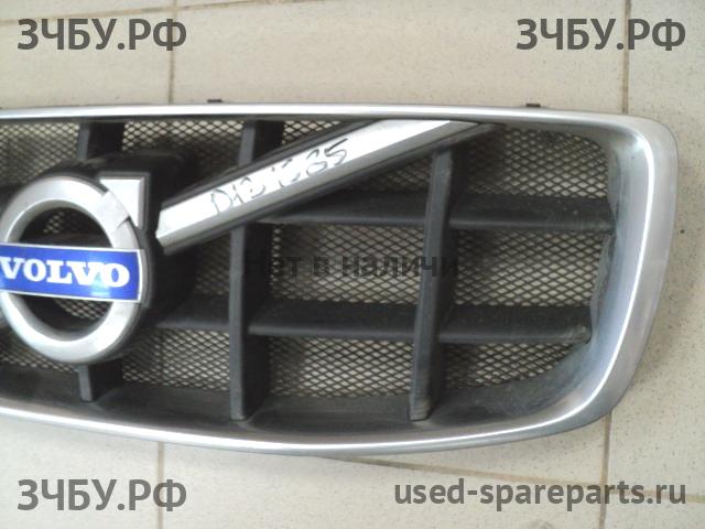 Volvo XC-70 Cross Country (2) Решетка радиатора