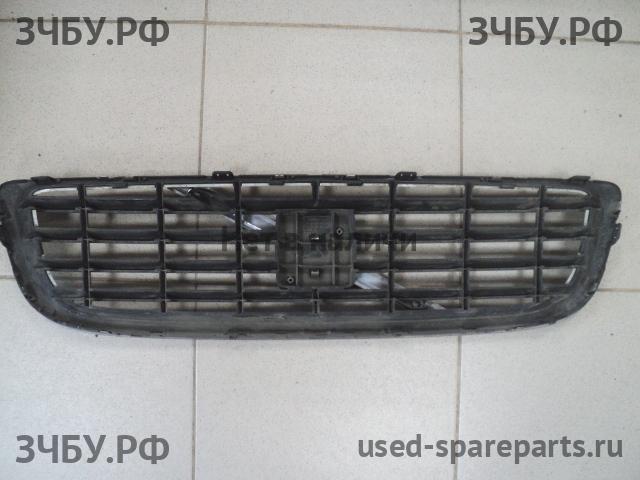 Volvo S40 (3) Решетка радиатора