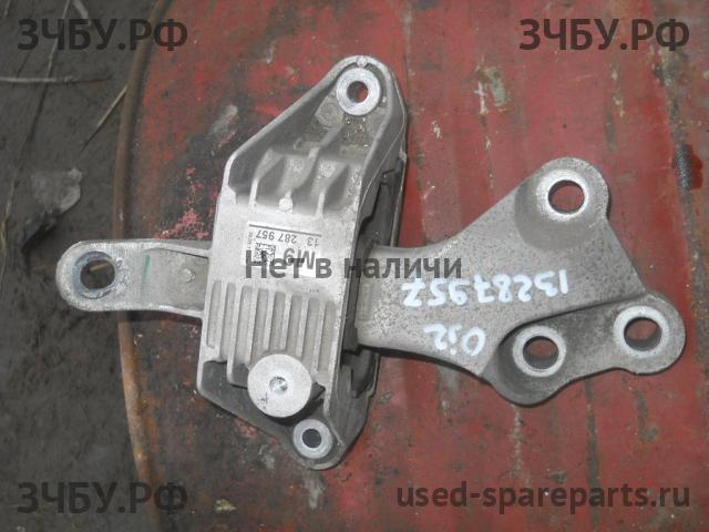 Opel Astra J Опора КПП