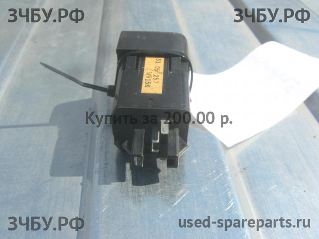 Saab 9-3 (1) Кнопка корректора фар