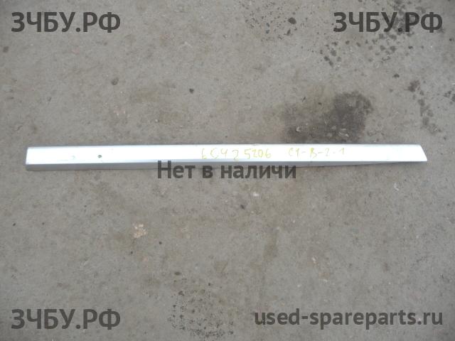 Land Rover Range Rover 4 Молдинг двери