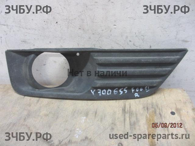 Ford Focus 2 Рамка противотуманной фары правой