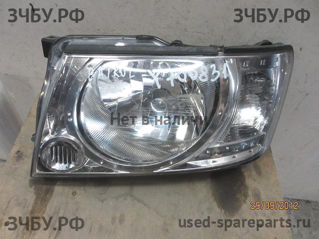 Nissan Patrol (Y61) Фара левая