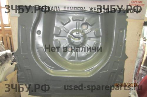 Toyota Avensis 2 Пол багажника