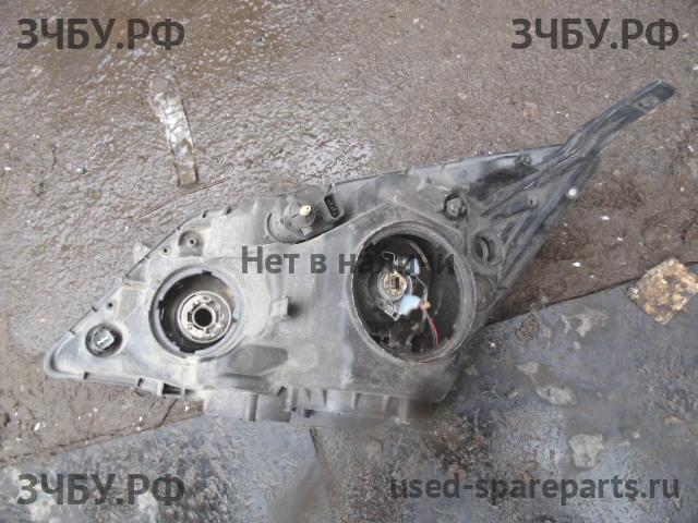 Honda CR-V 3 Фара правая