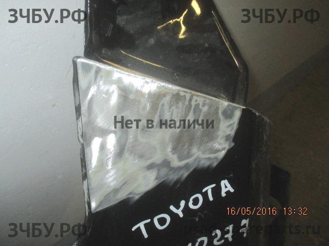 Toyota Corolla (E16 - E17) Крыло переднее правое