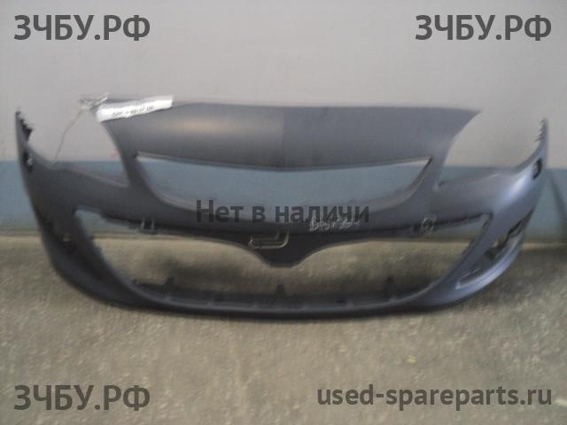 Opel Astra J Бампер передний