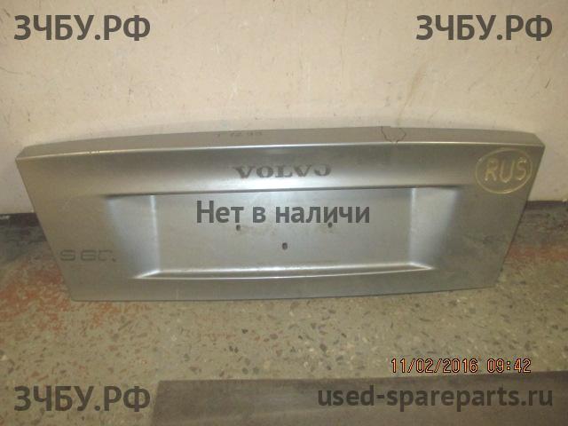 Volvo S60 (1) Накладка на крышку багажника
