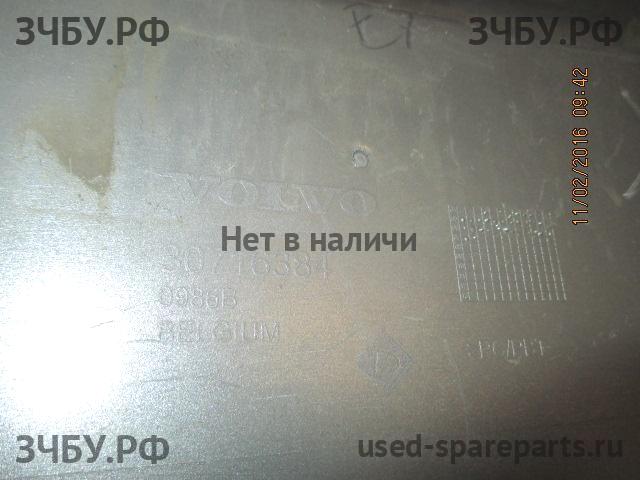 Volvo S60 (1) Накладка на крышку багажника