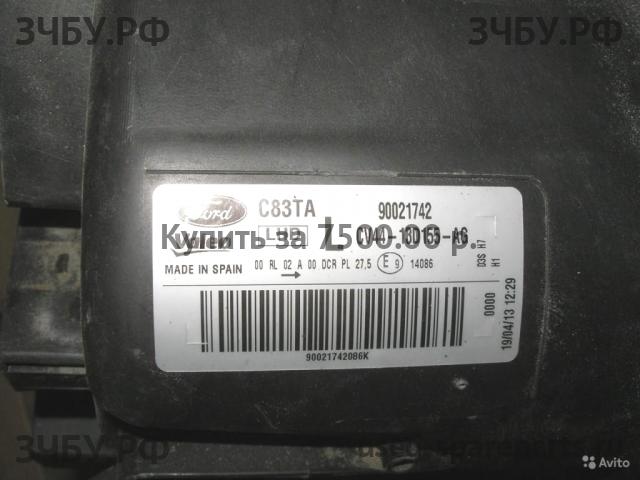 Ford Kuga 2 Фара левая