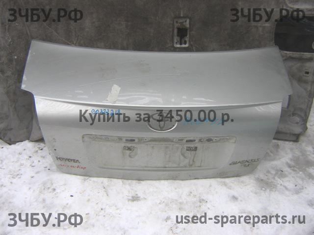 Toyota Avensis 2 Крышка багажника