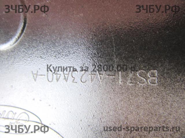 Ford Mondeo 4 Накладка на дверь багажника