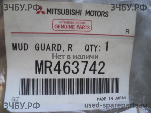 Mitsubishi Pajero/Montero Sport 1 (K9) Брызговик передний правый
