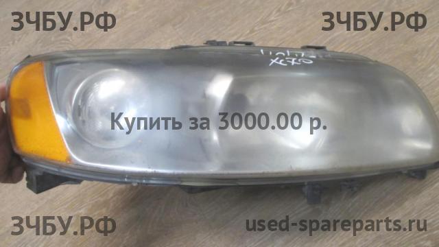 Volvo XC-70 Cross Country (1) Фара правая