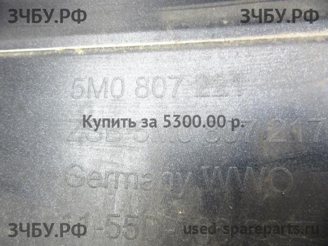 Volkswagen Golf 5 Plus Бампер передний