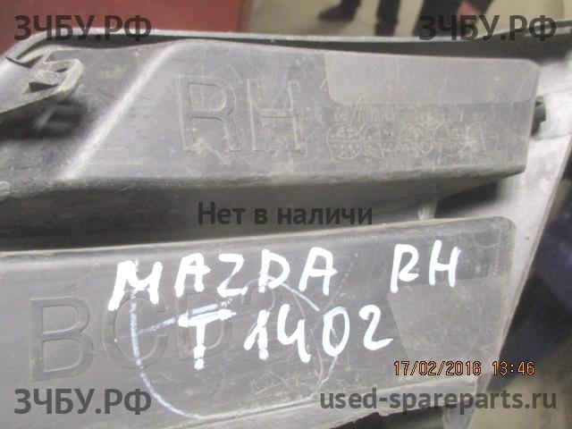 Mazda 3 [BL] Рамка противотуманной фары правой