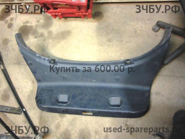 Mitsubishi Carisma (DA) 2000-> Обшивка крышки багажника