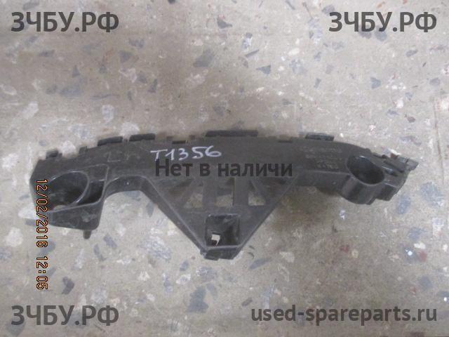 Mazda 3 [BL] Кронштейн бампера передний