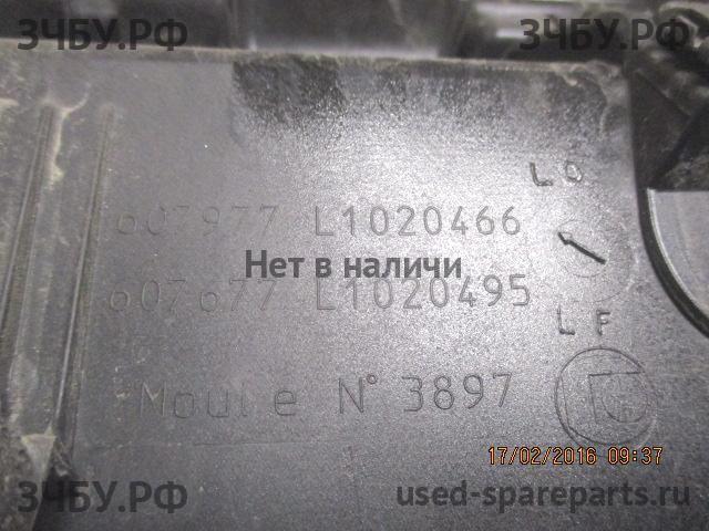 Citroen C4 Picasso (1) Накладка на дверь багажника