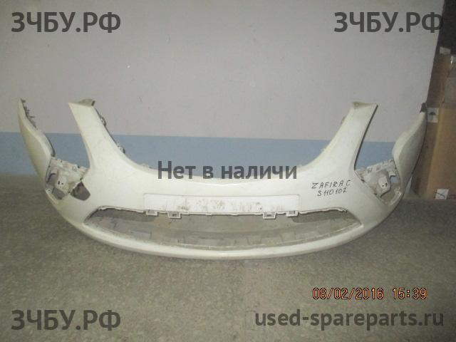Opel Zafira C Бампер передний