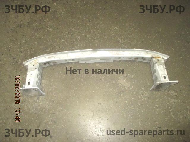 Ford Focus 2 Усилитель бампера передний