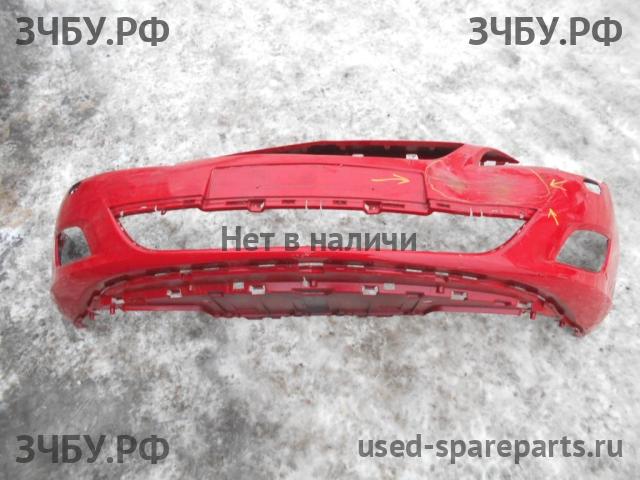 Opel Astra J Бампер передний