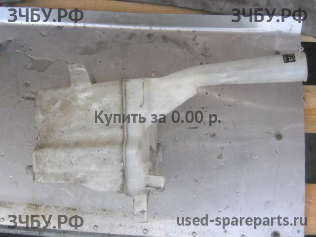 Toyota Corolla (E14 - E15) Бачок омывателя лобового стекла