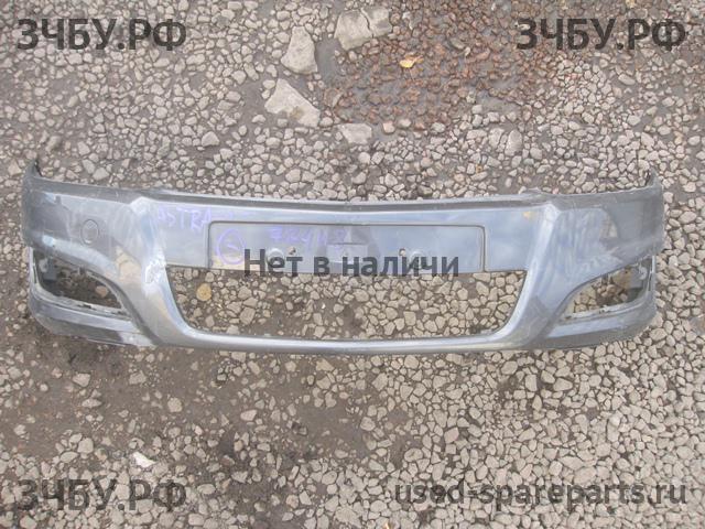 Opel Astra H Бампер передний
