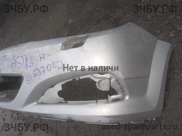 Opel Astra H Бампер передний