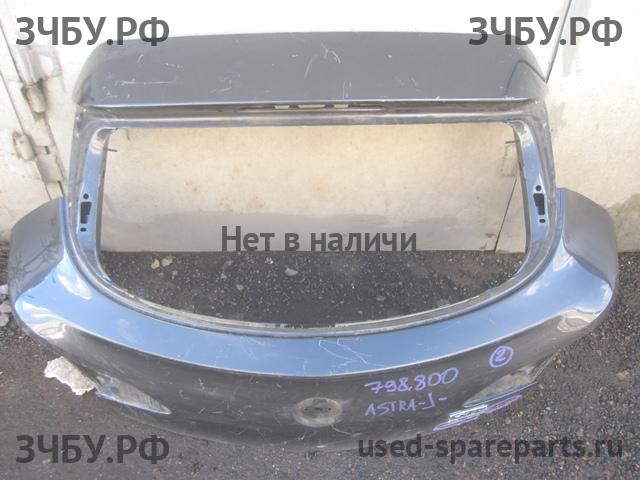 Opel Astra J Дверь багажника