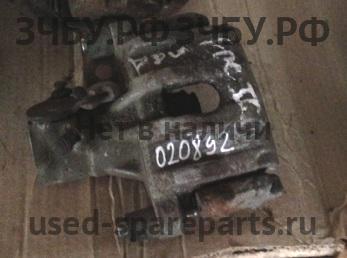 Mazda 3 [BK] Суппорт задний правый (в сборе со скобой)