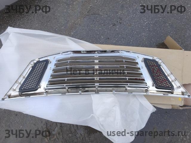 KIA Sorento 2 Решетка радиатора