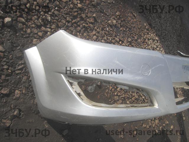 Opel Astra H Бампер передний