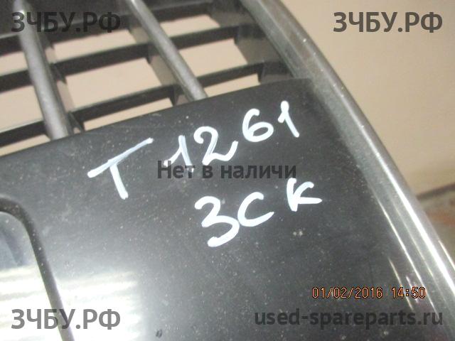 Audi Q7 [4L] Решетка радиатора