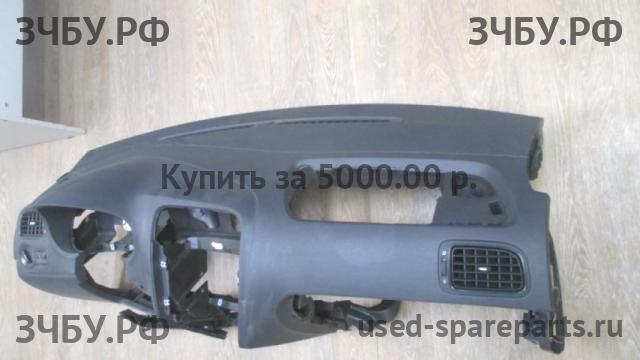 Volkswagen Polo 5 (Sedan) Торпедо