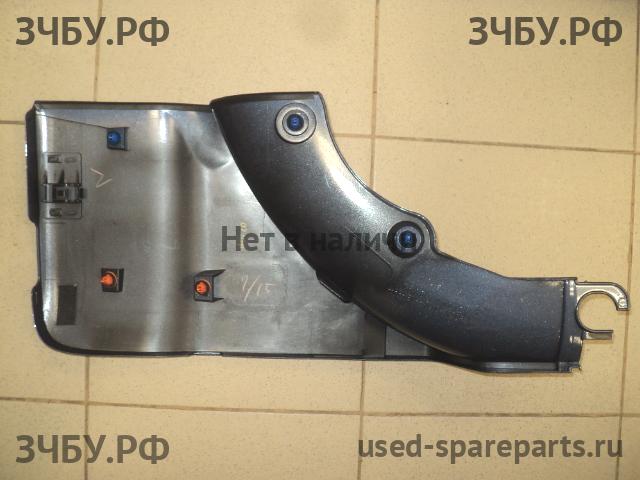 Toyota RAV 4 (3) Накладка на дверь багажника