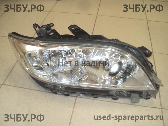 Toyota RAV 4 (3) Фара правая