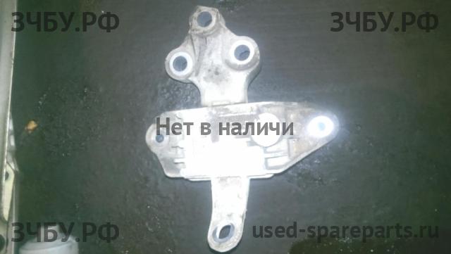 Opel Astra J Опора КПП