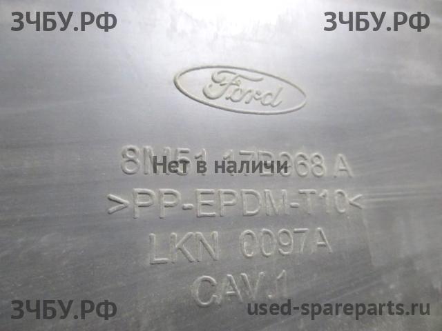 Ford Focus 2 (рестайлинг) Решетка в бампер